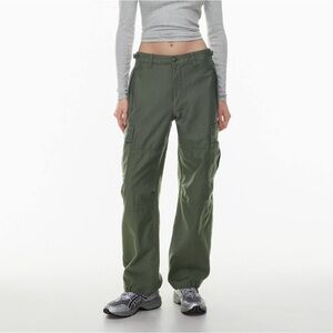 Aritzia TNA Supply Cargo Pant Size 2
